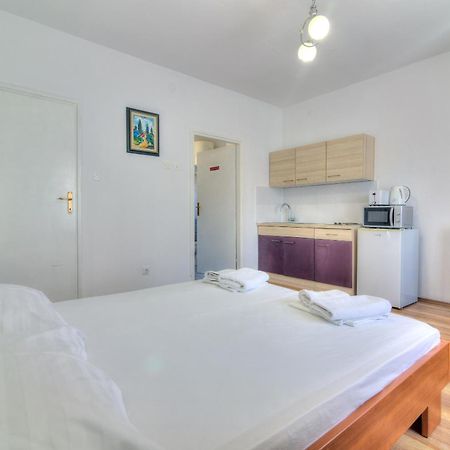 Apartmani Ana Senj  Eksteriør bilde