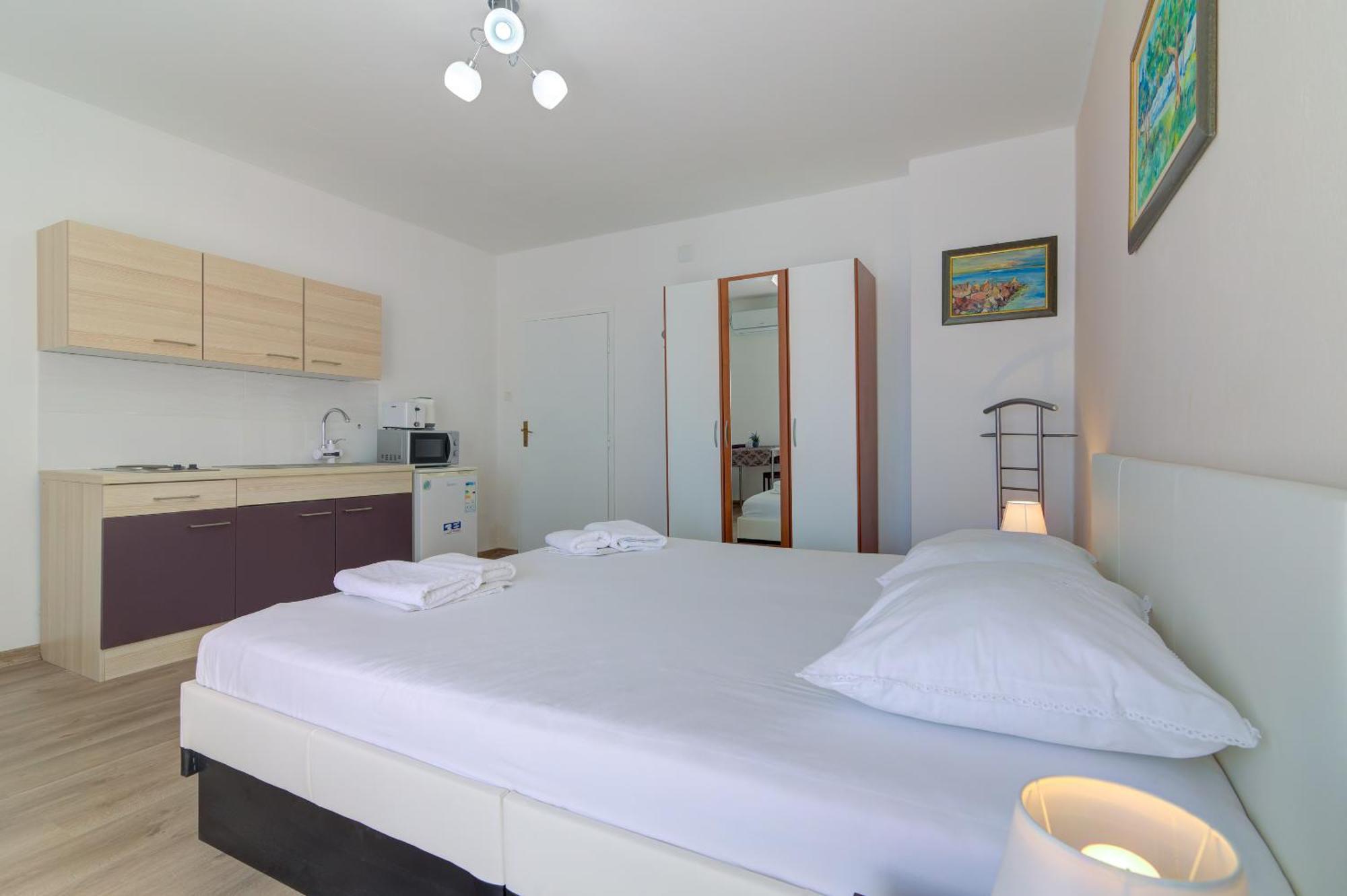 Apartmani Ana Senj  Rom bilde