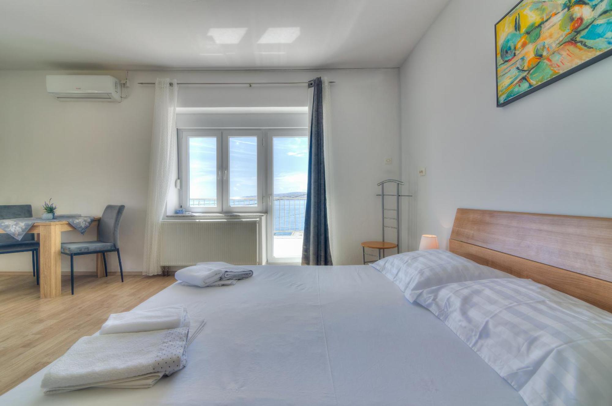 Apartmani Ana Senj  Rom bilde